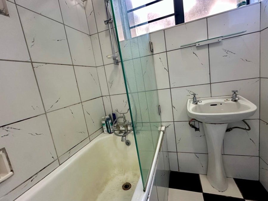 2 Bedroom Property for Sale in Muizenberg Western Cape